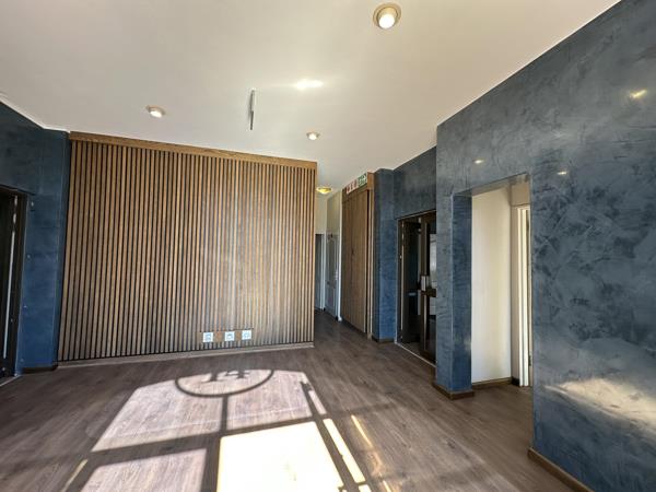 700 m² Commercial space
