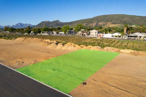 450 m² Land