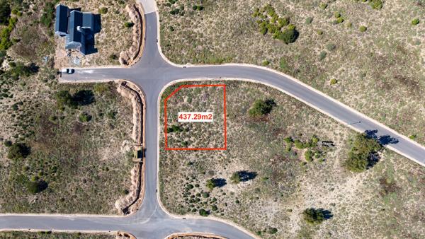 437 m² Land