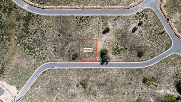 400 m² Land