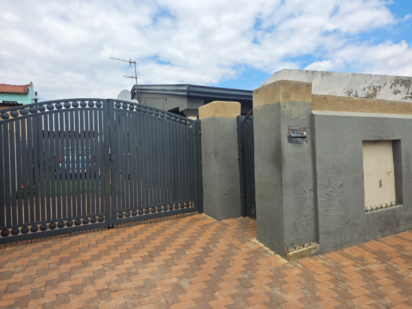 2 Bedroom House