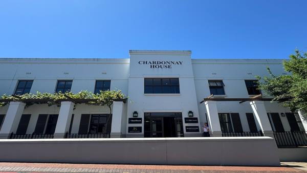 163 m² Commercial space