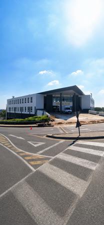 2 195 m² Retail Space