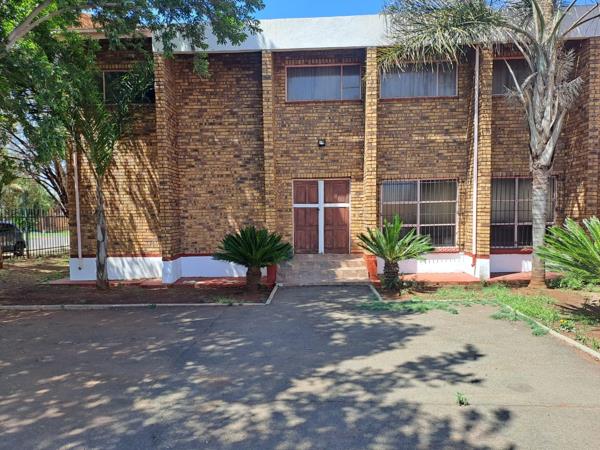 880 m² Commercial space