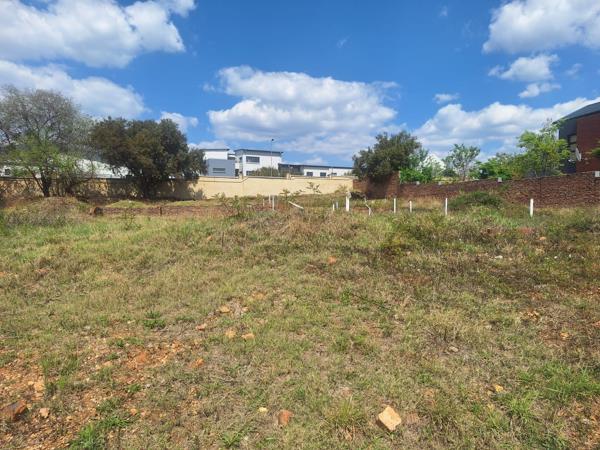 1 227 m² Land