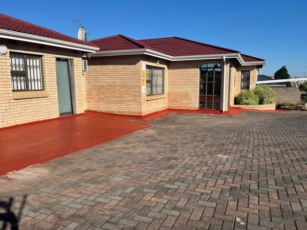 12 Bedroom House