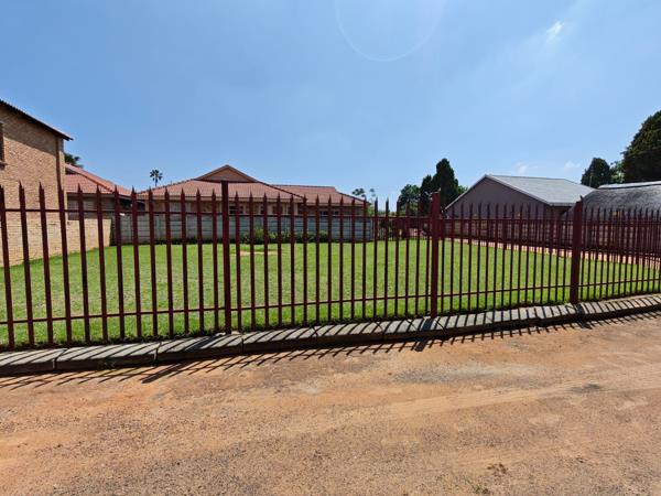 650 m² Land