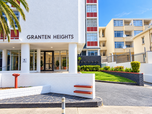 4 Bedroom Apartment