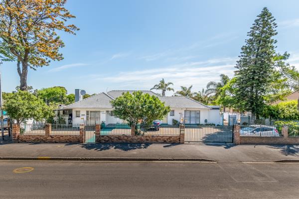 10 Bedroom House