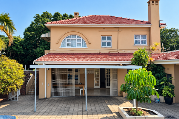 9 Bedroom House