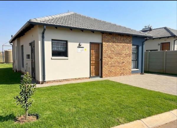 2 Bedroom Simplex