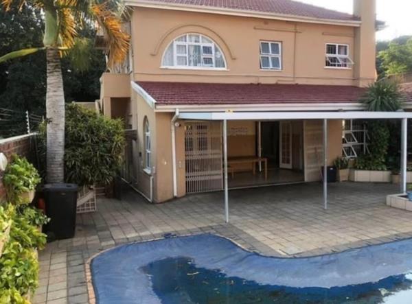 8 Bedroom House