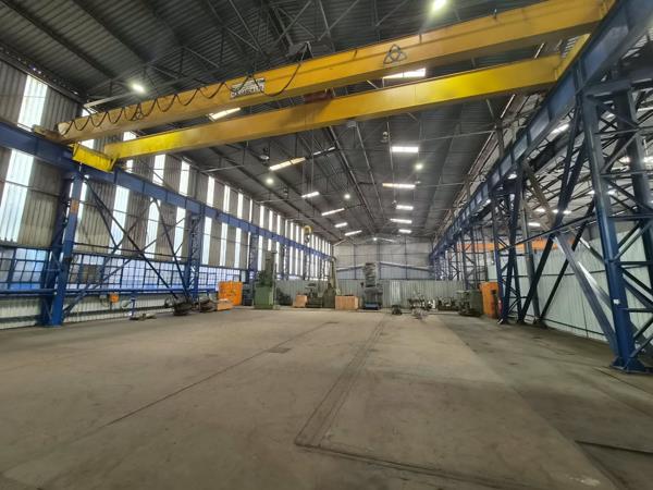 3 700 m² Industrial space
