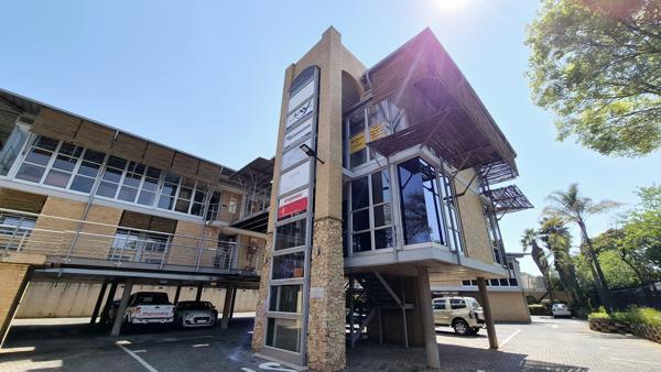 966 m² Commercial space