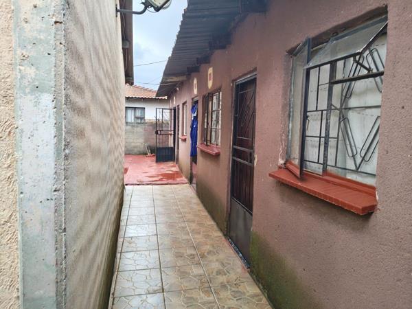 2 Bedroom House