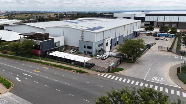 3 280 m² Industrial space