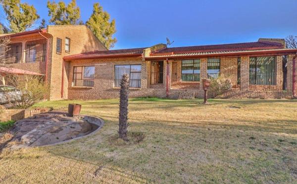 5 Bedroom House
