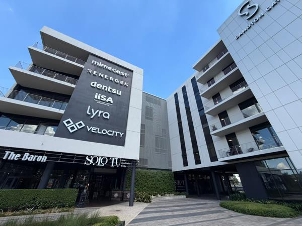 100 m² Commercial space