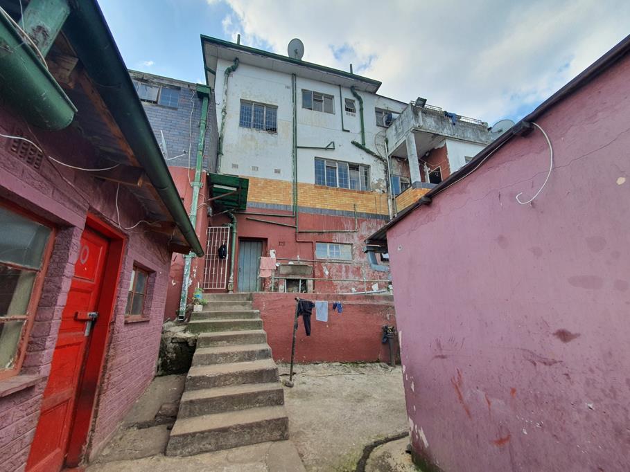 20 Bedroom House