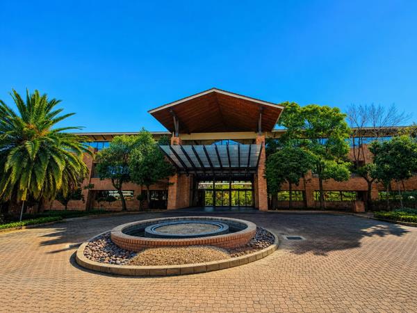 907 m² Commercial space