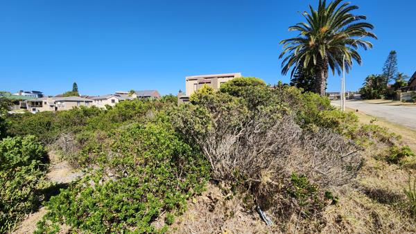 700 m² Land