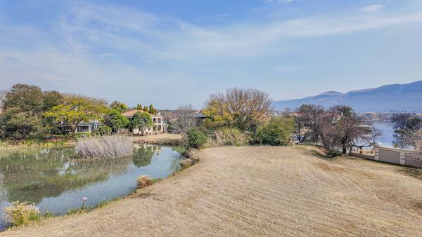 952 m² Land