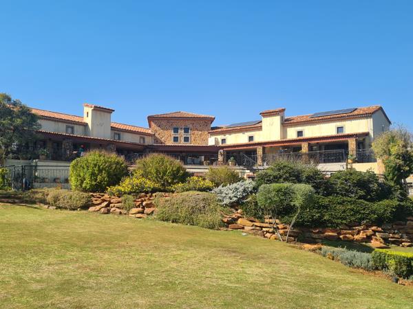 700 m² Land