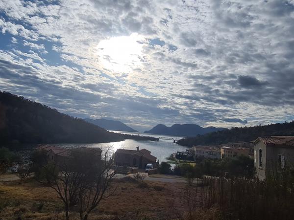 785 m² Land
