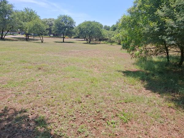 1 477 m² Land