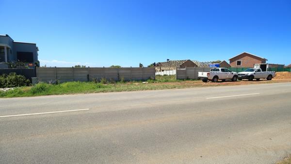 1 218 m² Land