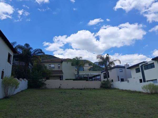 550 m² Land