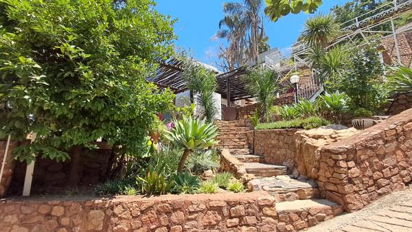 1 017 m² Land