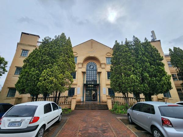 1 936 m² Office Space