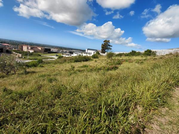 1 219 m² Land