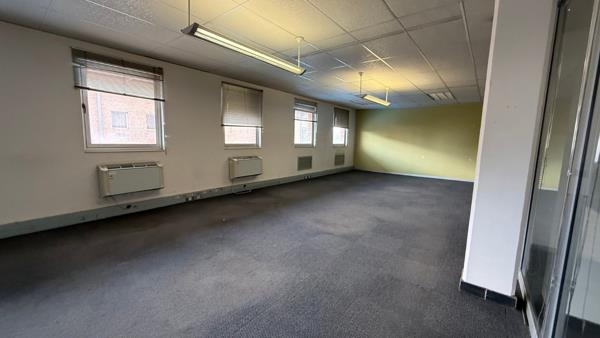 4 046 m² Office Space