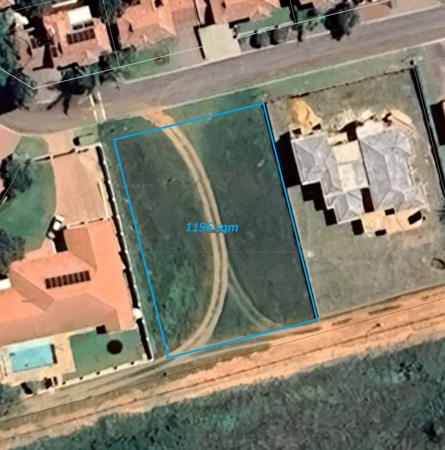 1 196 m² Land