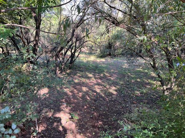 1 085 m² Land