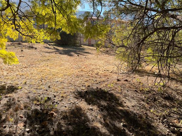 896 m² Land