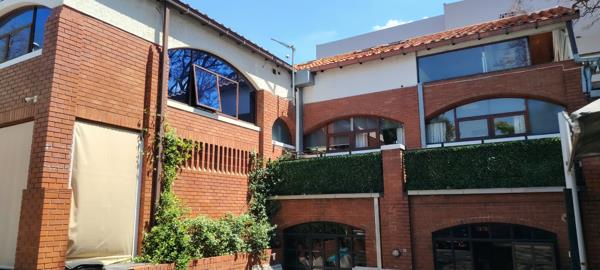 1 059 m² Commercial space
