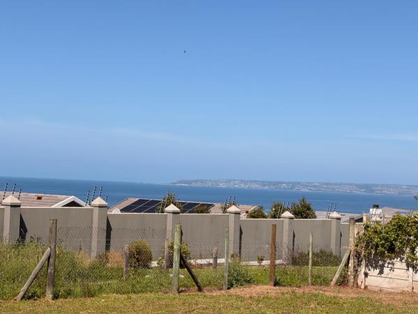 1 600 m² Land