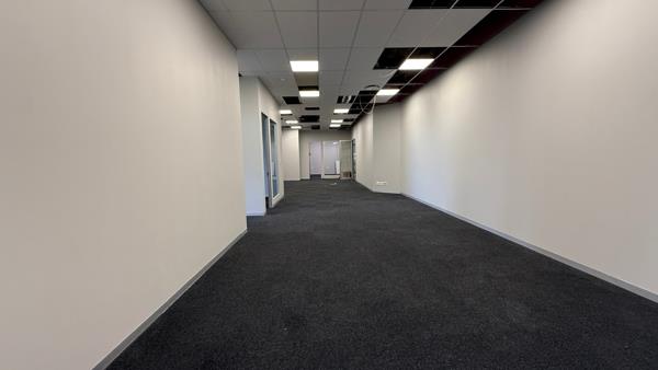 351 m² Office Space