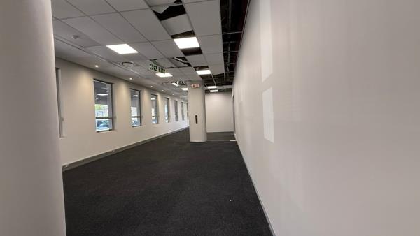 444 m² Office Space