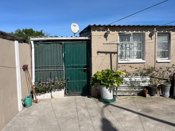 1 Bedroom House