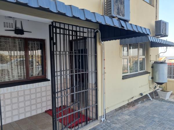 1 Bedroom House