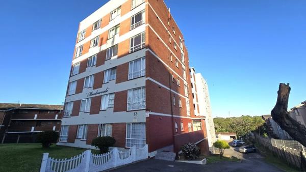 2.5 Bedroom Flat