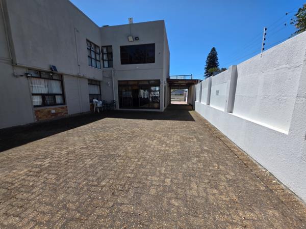 11 Bedroom House