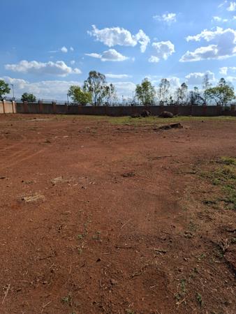 608 m² Land