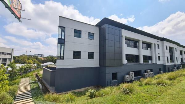 704 m² Office Space
