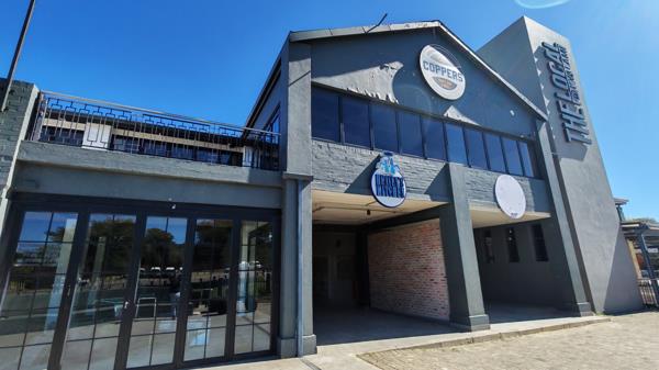 594 m² Commercial space