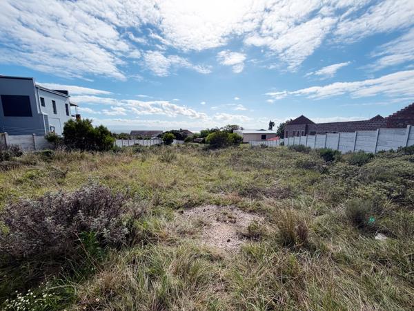 1 218 m² Land